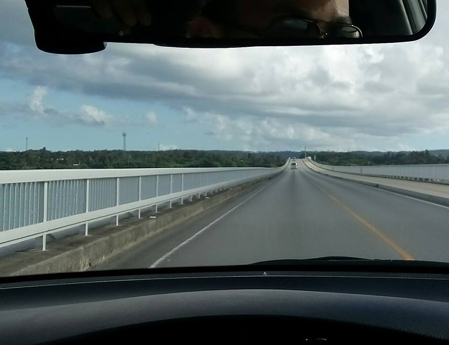 古宇利大橋是沖繩連接離島第二長的橋樑，接近兩公里長，天氣好時眼前便是海天一色的美景。 
