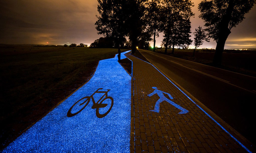 glowing-bike-lane-poland-1020x610