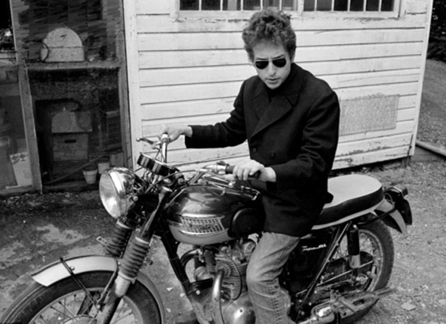 bob-dylan-triumph-motorcycle1