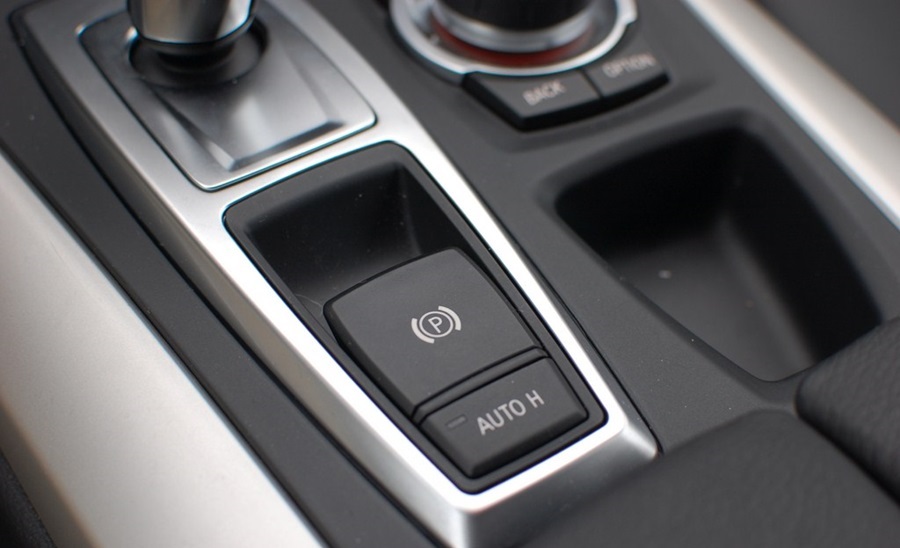 2013-bmw-x5-auto-h-button