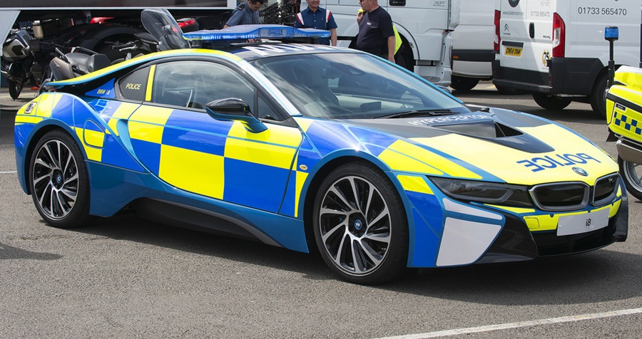 英國警方的i8警用車。