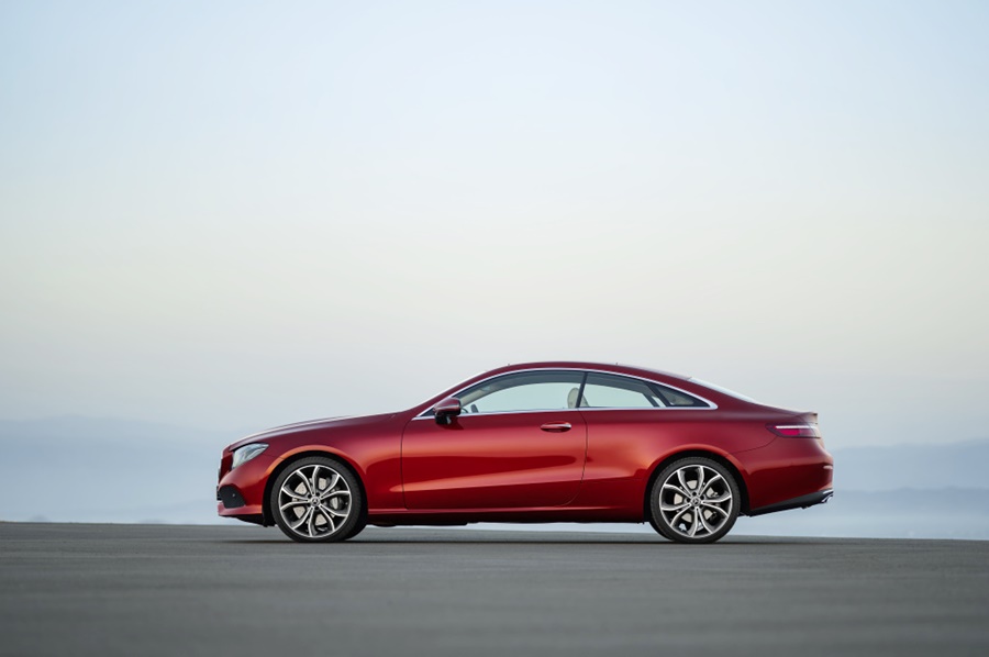 Mercedes-Benz E-Klasse Coupé; 2016; Exterieur: designo hyazinthrot metallic, AVANTGARDE ; Mercedes-Benz E-Class Coupé; 2016; exterior: designo hyacinth red metallic, AVANTGARDE;