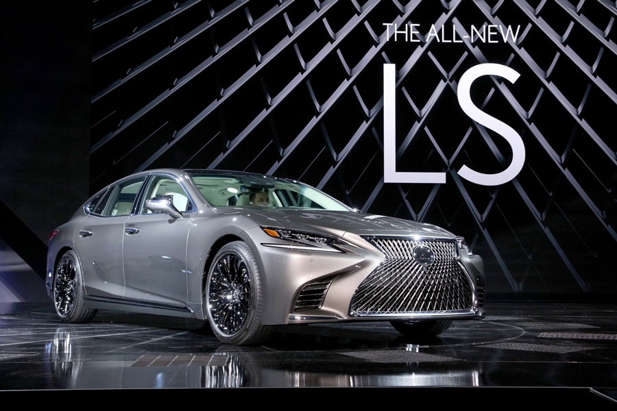 LEXUS LS