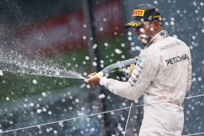 F1雙強之爭 Lewis Hamilton勝出奪冠