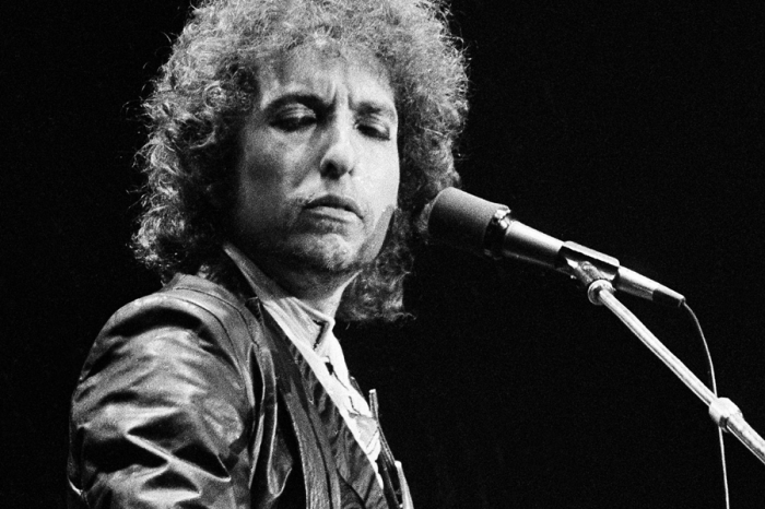 諾貝爾大師Bob Dylan瘋狂重機 他的一場車禍證明ABS很重要