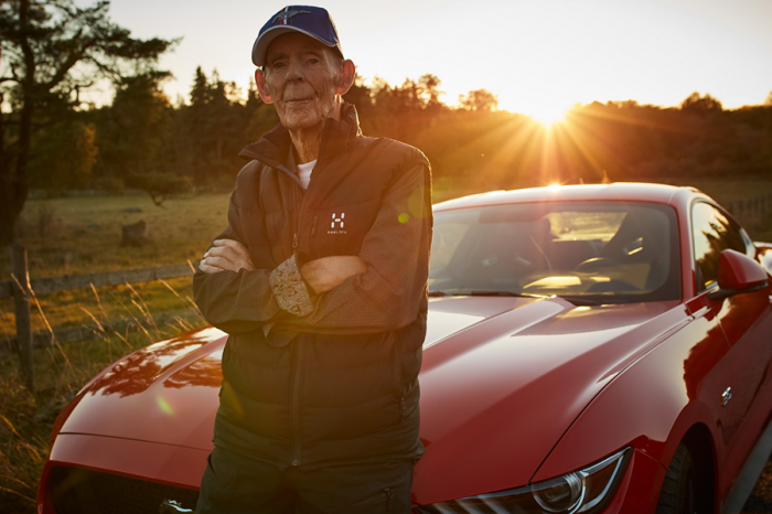 97歲阿公堅持要買野馬V8跑車