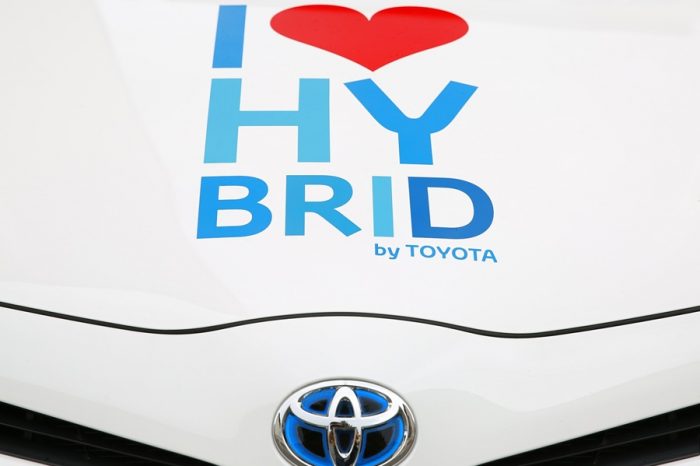 證明油電車不是只會省油的笨車 Toyota推出有樂趣的HYBRID