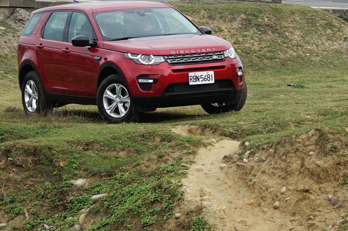 LAND ROVER DISCOVERY Sport Si4 S試駕