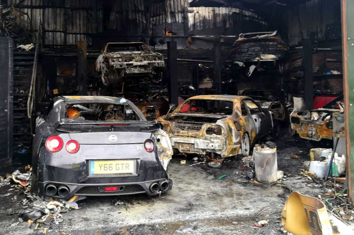 哭泣的GT-R！英國一間改裝廠失火毀掉多輛經典名車！
