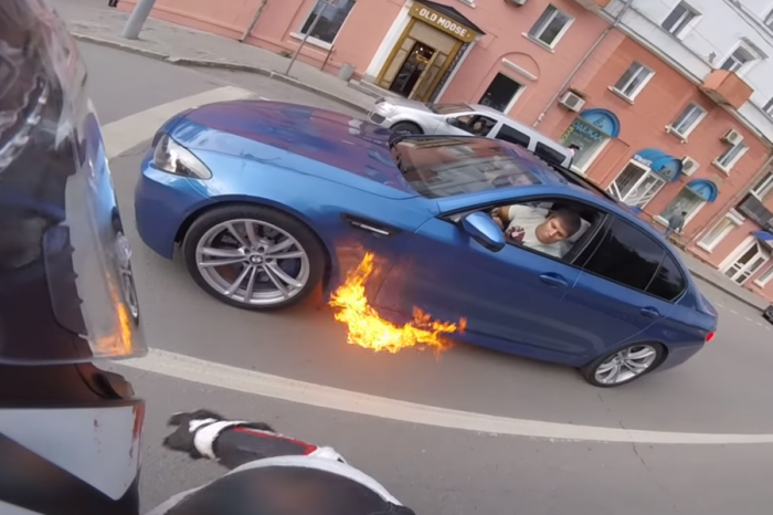 BMW M5俄羅斯街頭飆車自燃新影片流出