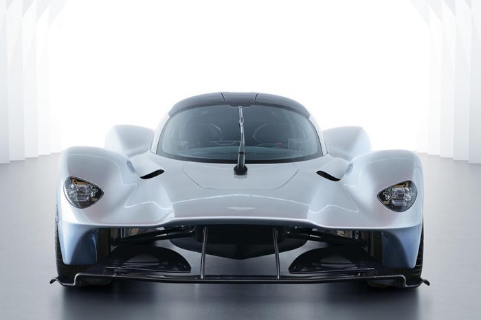 研發催落去！Aston Martin透露正在開發全新中置跑車！