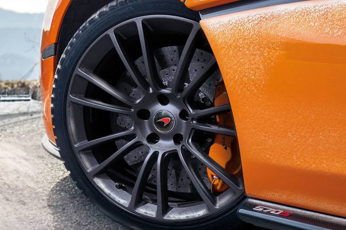 雪國福音！McLaren和Pirelli打造Sports Series專用秋冬新款圈胎組！
