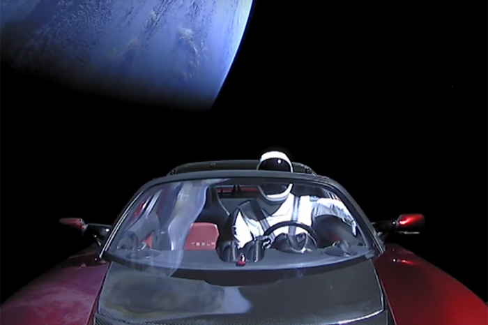 Tesla Roadster可能撞上地球 我們需要擔心嗎？