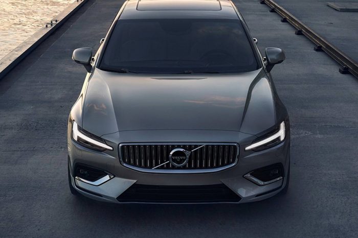 2019 Volvo S60來了！最高擁有415hp並呈現銳利豪華的設計風格！