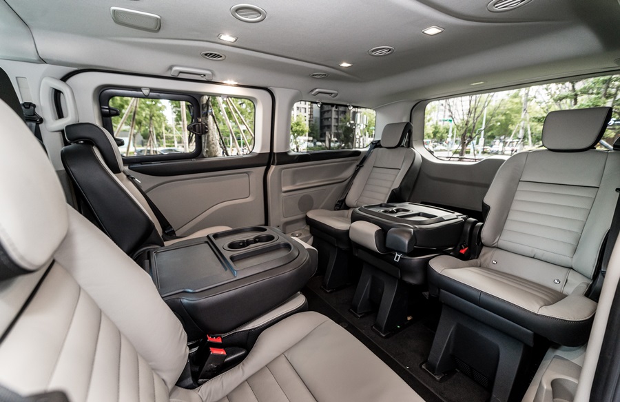 新增短軸版!New Ford Tourneo Custom 福特旅行家尊榮登場 | DigiMobee移動生活網