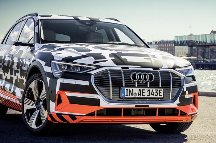 (影音)Audi E-Tron沒後視鏡要怎麼開呀？