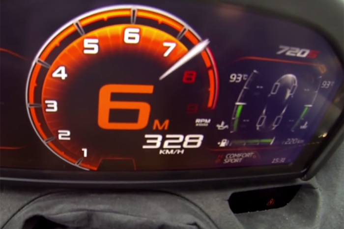 McLaren 720S加速到300km/h要幾秒？看影片吧！