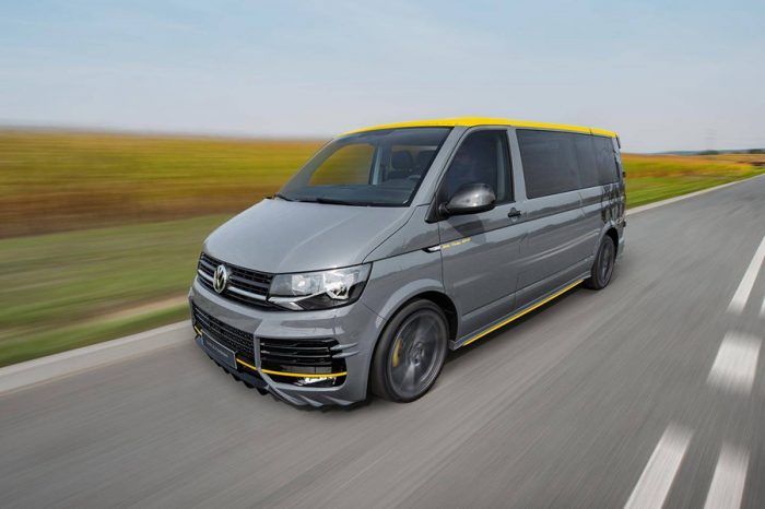 由Carlex Design操刀的這輛VW T6看起來就像從金屬樂唱片駛出來的車款呢！