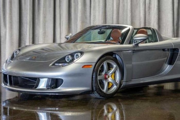 完全不受時光影響！僅跑111公里的Porsche Carrera GT