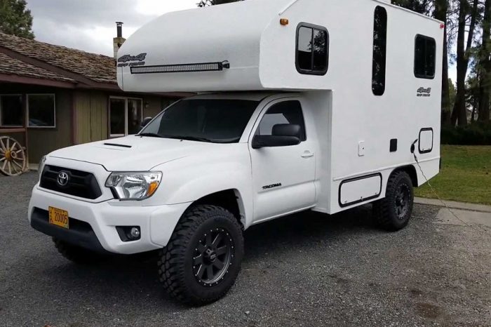 能完整應對所有露營需求的Toyota Tacoma改造露營車