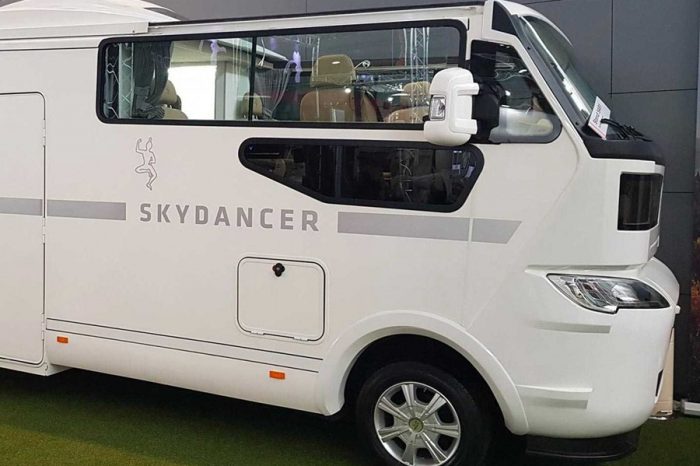 酷斃了！Skydancer發表全球首輛敞篷露營車