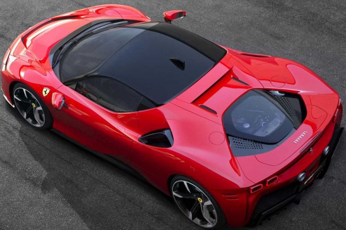 Ferrari表示Hybrid超跑所帶來的重量劣勢對性能「很傷」