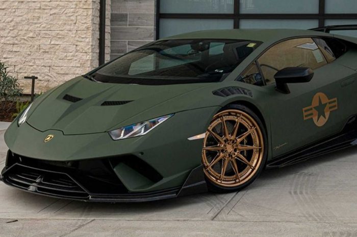 美軍式樣的Lamborghini Huracan Performante看來格外地吸引目光呢