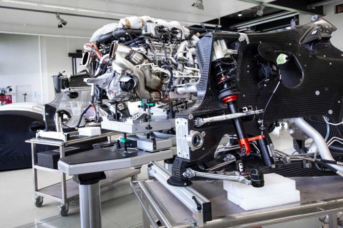 Bugatti強調：「內燃機引擎是尖端的動力技術工藝」