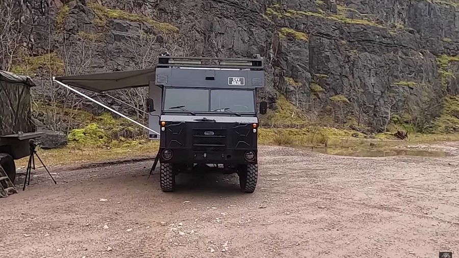 Land Rover 101軍用救護車化身成為超耐用的改造露營車 Digimobee移動生活網