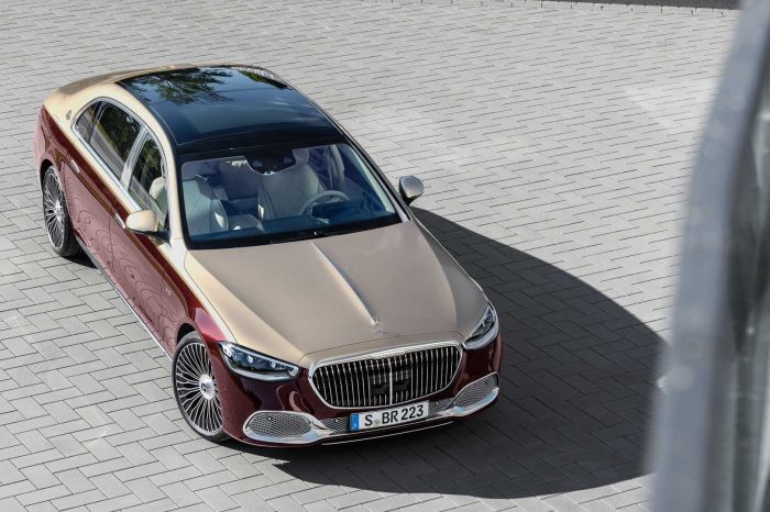 Mercedes-Maybach S680 帶著 V12 引擎登場