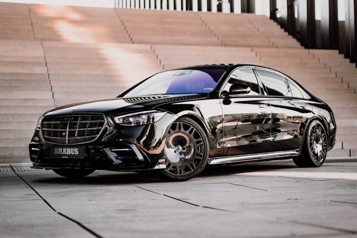 Brabus 500 作為動力與外觀升級後的 Mercedes S-Class 登場了