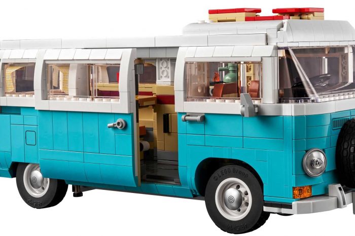 Lego Volkswagen T2 Camper Van 讓玩家能在桌面上來一場精彩的露營活動