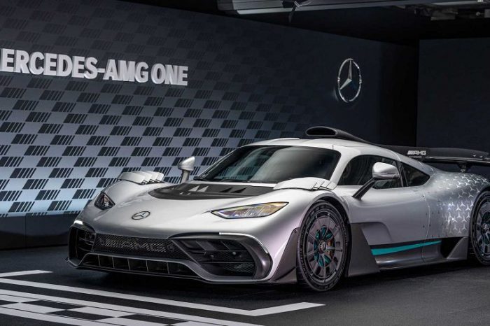 能掛牌的 F1 賽車來了！2023 Mercedes-AMG One