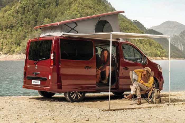 Renault 的 Trafic SpaceNomad 露營車屋現在也有太陽能充電板啦