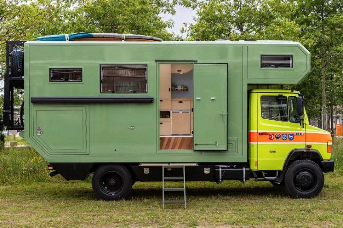 誰能料到 Mercedes 消防車竟能變成設計如此出眾的家庭用露營車屋？